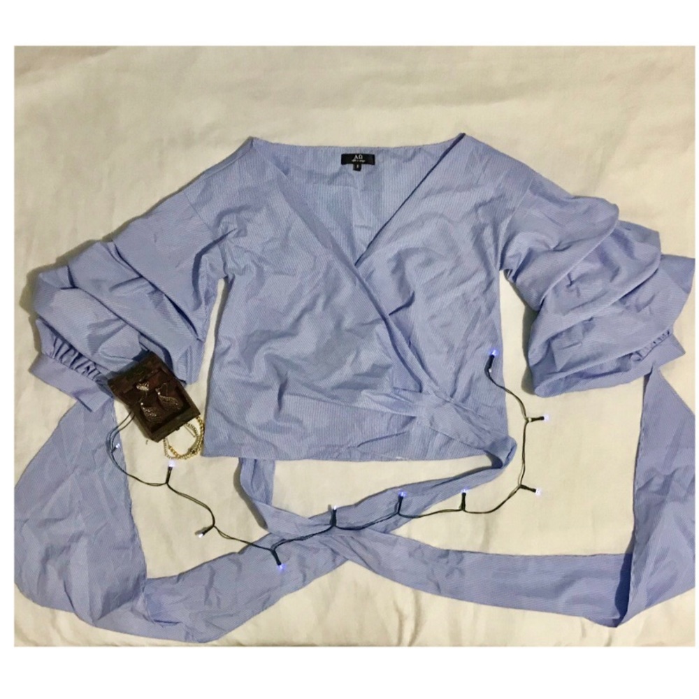 Top blouse blue and white squares